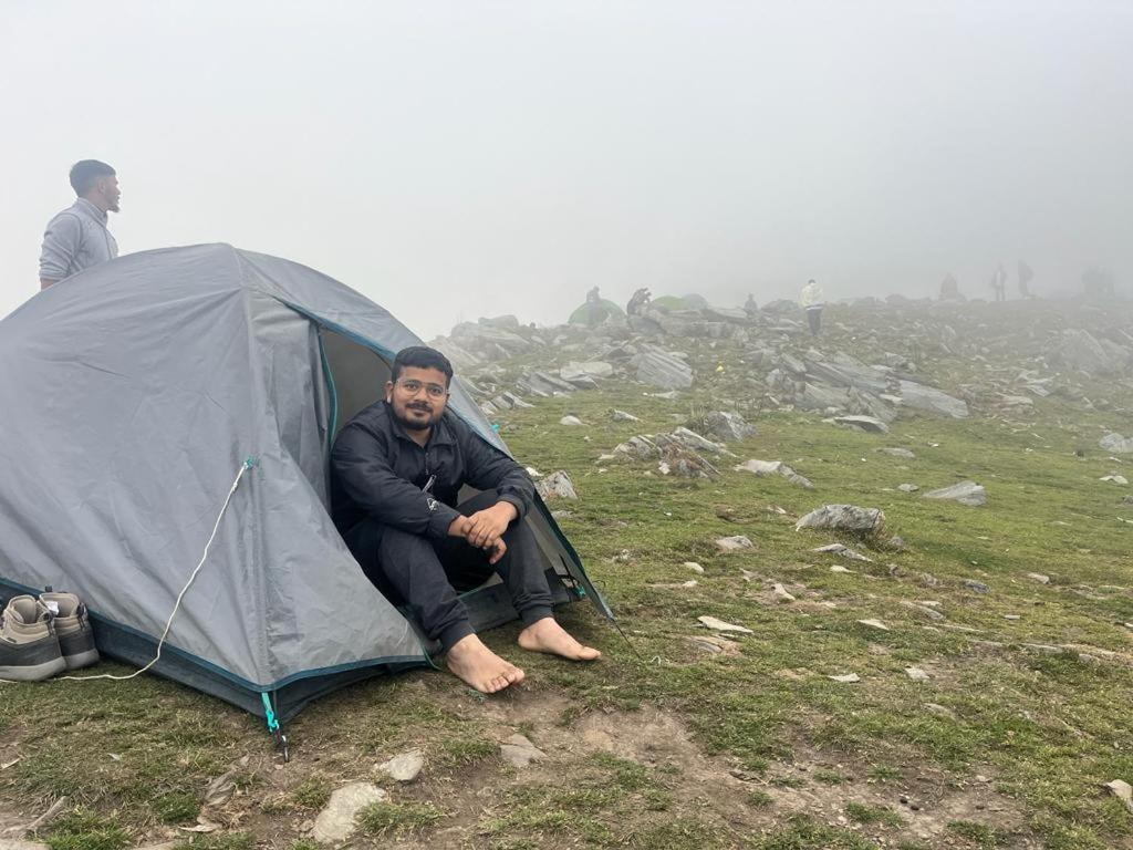 Triund Trek Hotel Dharamshala Eksteriør billede