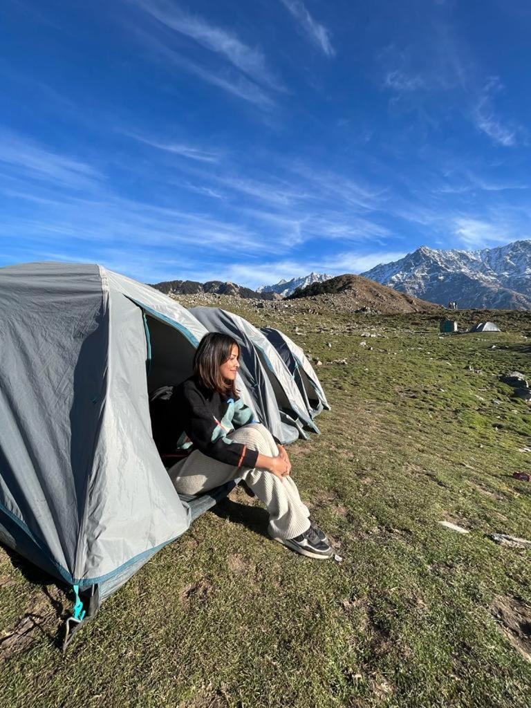 Triund Trek Hotel Dharamshala Eksteriør billede